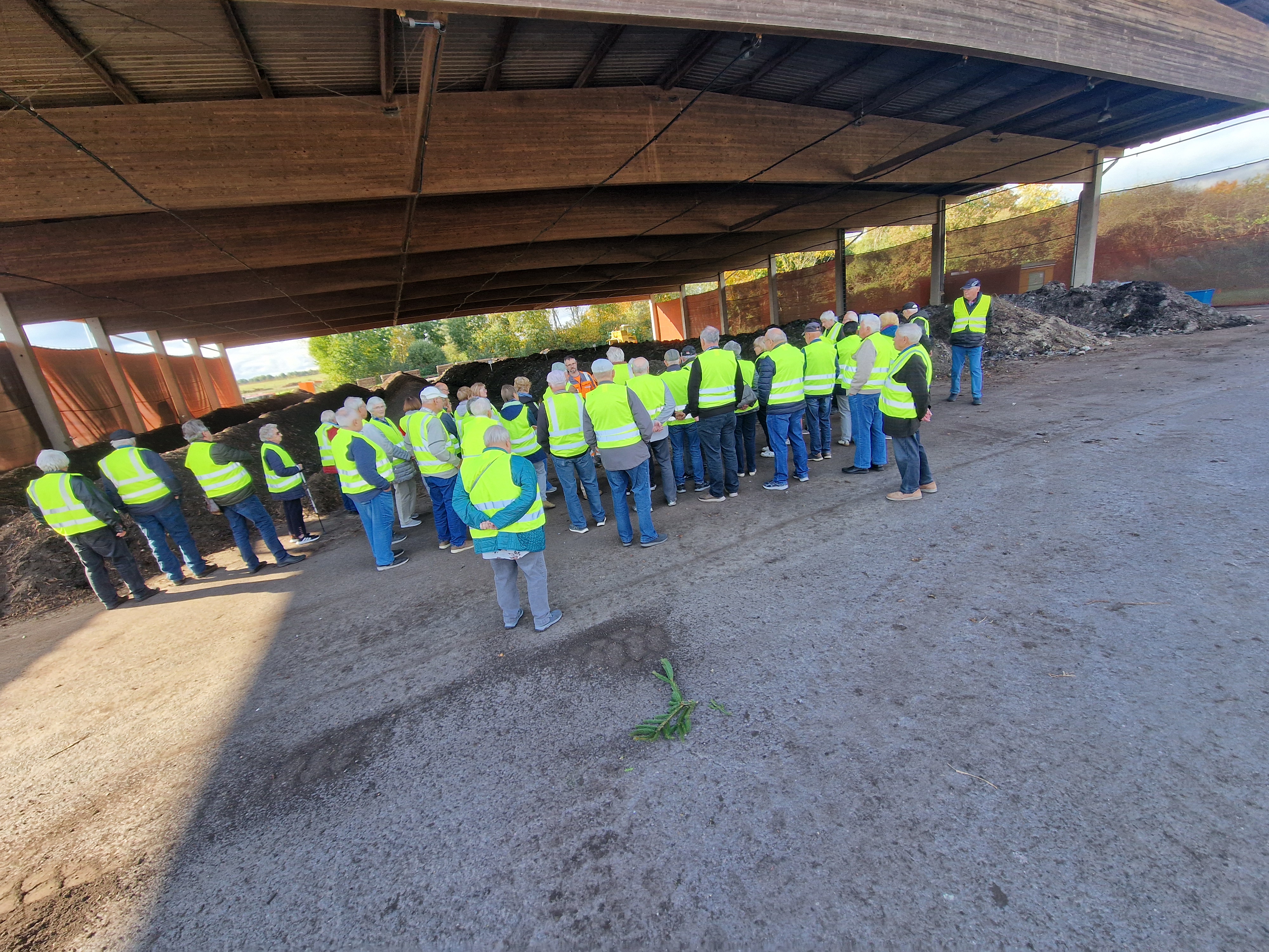 Besuch der Landsenioren Winterfeld auf dem Abfallwirtschaftshof Gardelegen